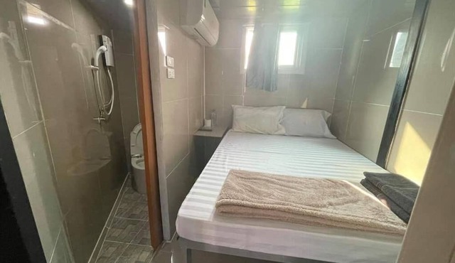 Charinsup Pinklao hotel