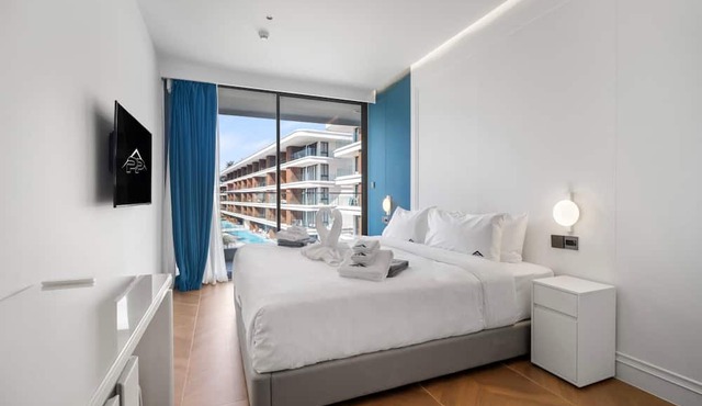 Premier 3-bedroom Apartment E333 Beachfront in Choeng Thale