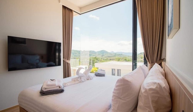 Elegant Aileen 3 Bedroom Pool Villa Naithon in Sa Khu