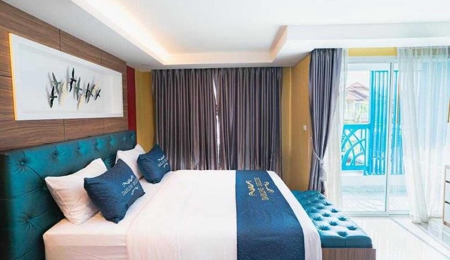 OYO 75592 Blue Tel Residence