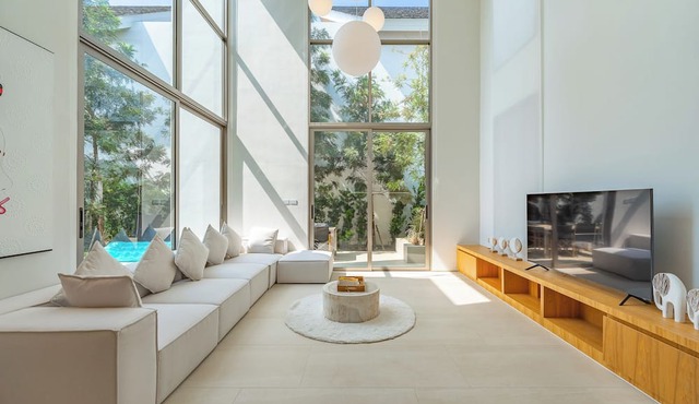 New Stunning Villa Very Modern V183 in Si Sunthon