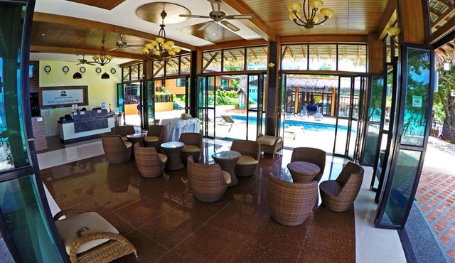 Phi Phi Long Beach Resort & Villa in Ko Phi Phi