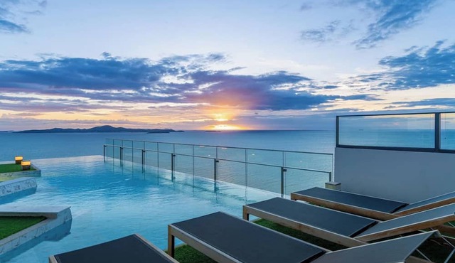 Sea View Luxury -best In Pattaya in Pattaya