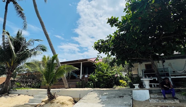 Beachfront Villa with Sunset in Koh Samui