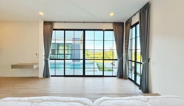 Chomnok Chomna Pool villa