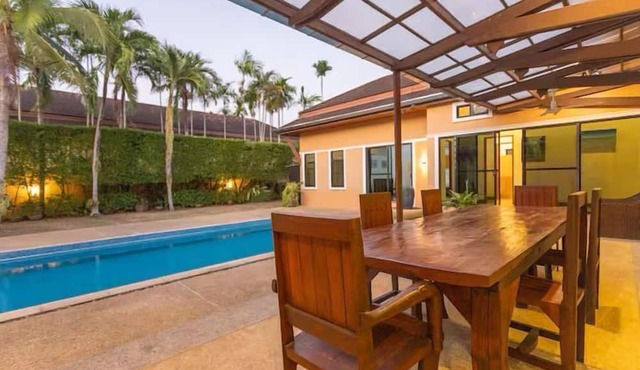 Tim buktu 4BR Jacuzzi WalkVillaMarket170 in Chalong