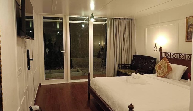 Baan Debtida