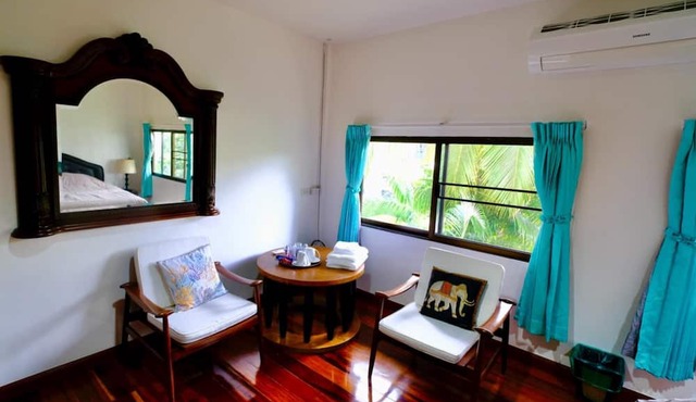 Lyndale Lodge in Sam Roi Yot