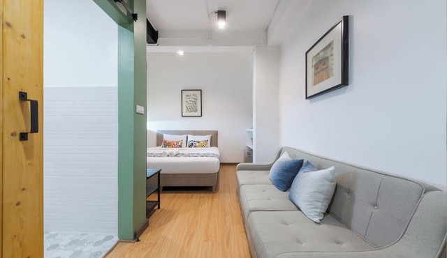 Lee's Mark Residence