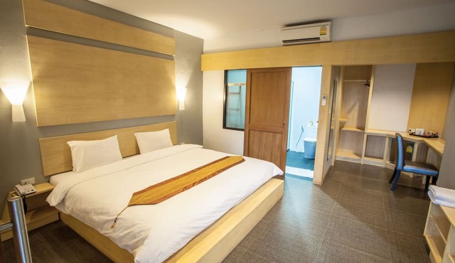 NH Elegant Hotel
