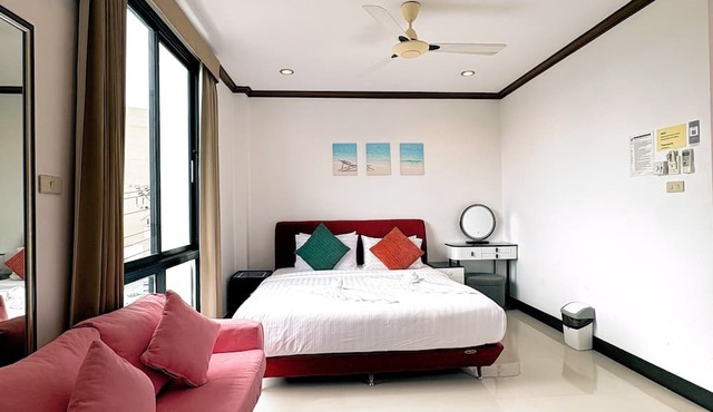 Kata Beachwalk Hotel and Bungalows in Karon