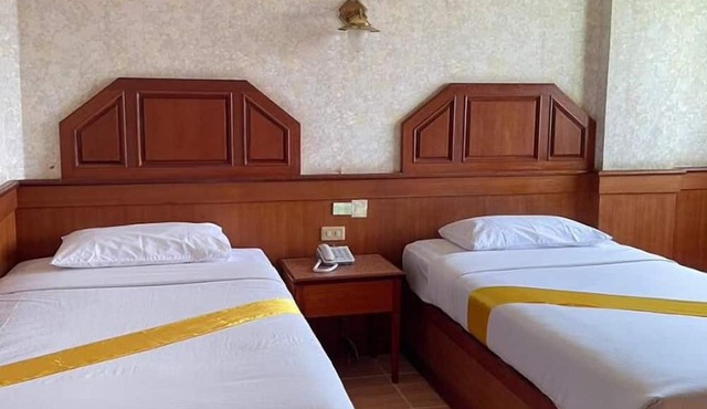 Sakol Grand Palace Hotel