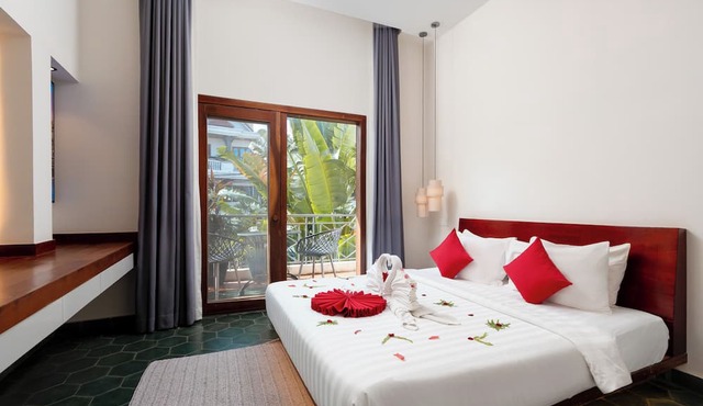 Home-like Family/Group Stay in Three-Bedroom Suite- Near Pubstreet, Old Market in Krong Siem Reap