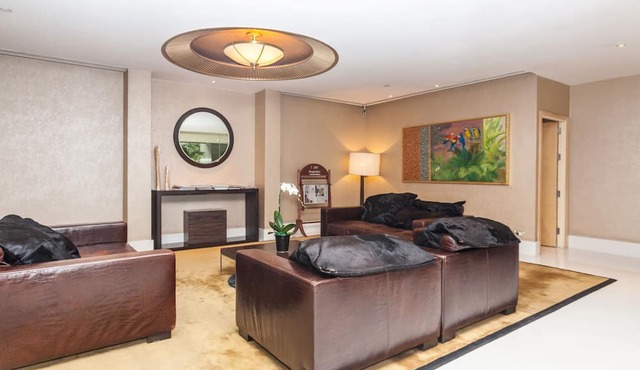 Serviced 2 Bed SCENIC SKY VILLAS with Pool and BTS in Bangkok