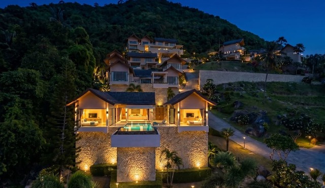 Villa Awan-Tujuh 3BR with Private Infinity Pool