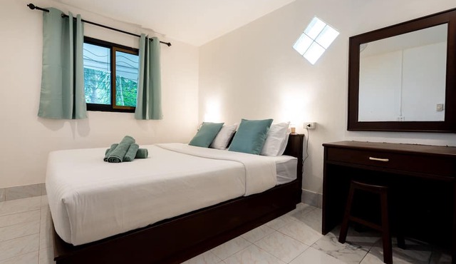 Lanta School Beach Resort in Ko Lanta