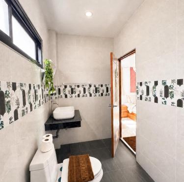 Solana House - 3mn ZenBeach - Tranquil Garden Retreat - Double King Bed in Ko Kong Nui