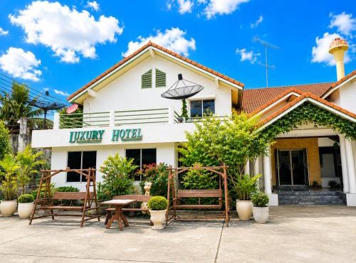 Luxury Hotel ลักเซอรี่ โฮเทล