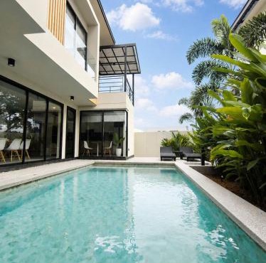 AURA STAY-Cozy Pool Villa Walk to Kad Farang in Ban Chang Kham