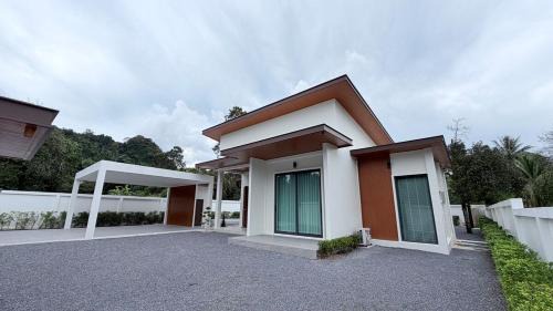 PA VELA villa in Ban Khao Klom