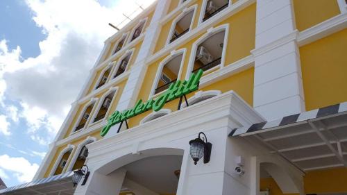 Garden Hill Hotel in Trang