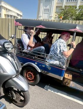 AREA81 HIDEOUT Hostel Khaosan
