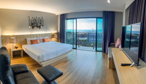 Luxurious Penthouse 3-Bedroom Stunning Seaview Apartment in Ao Nang, Thailand in Ao Nang Beach