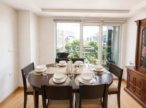 Elegant Vintage 3BR Family Home Sathorn