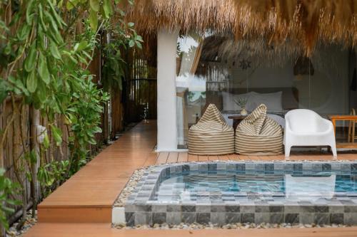 The Sea Breeze Pool Villa Bangphra Bangsaen in Ban Bang Phra