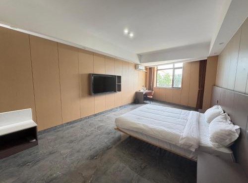 Chonburi Grand Hotel 春武里大酒店