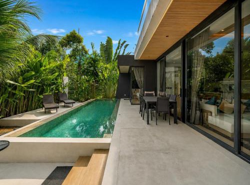 Tranquil pool villa near Nai Thon beach in Ban Sakhu