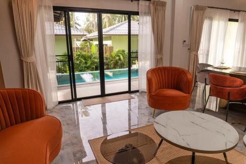 Luxury Villa with Private Pool, Srithanu