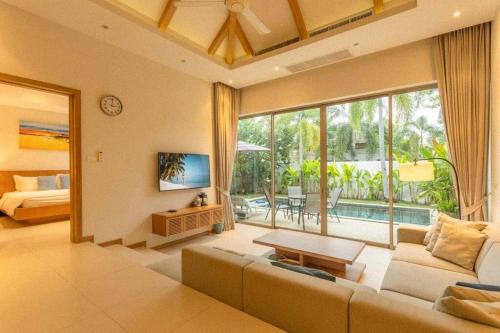 Famous Trichada Resort BangTao V91 in Phuket