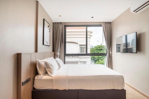 Booking Tierra Residences