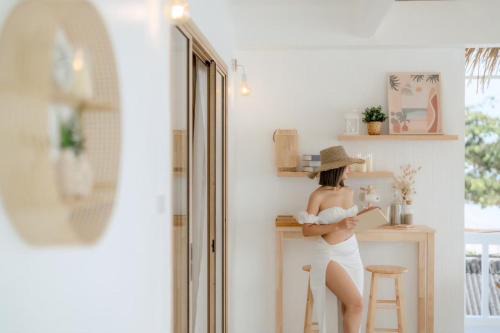 Stories Stay Beachfront Hua Hin พูลวิลล่าหัวหิน ติดทะเล in Sathani Khao Tao