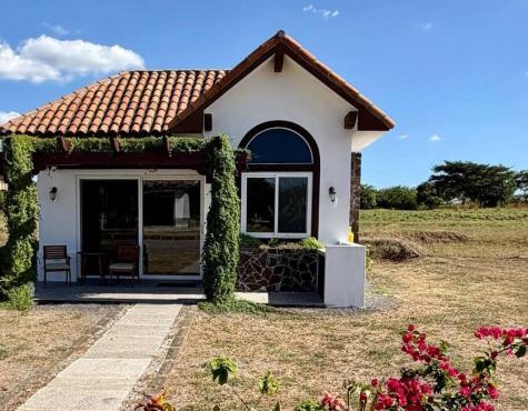 Casa Alameda - EcoFriendly 2BR Tiny Home by Veritas Pacifica in San Diego