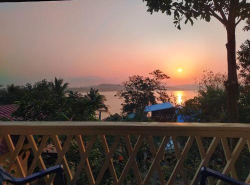 Totò Pizza Bungalows and Sea View Restaurant in Koh Rong Island