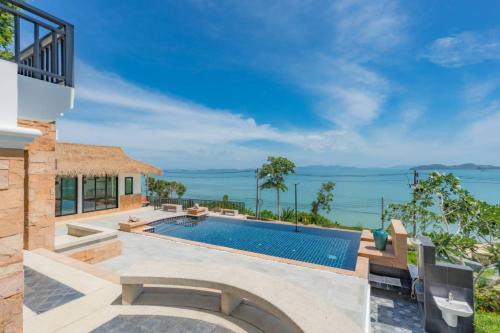 Golden Horizon Villa in Ban Ao Kung