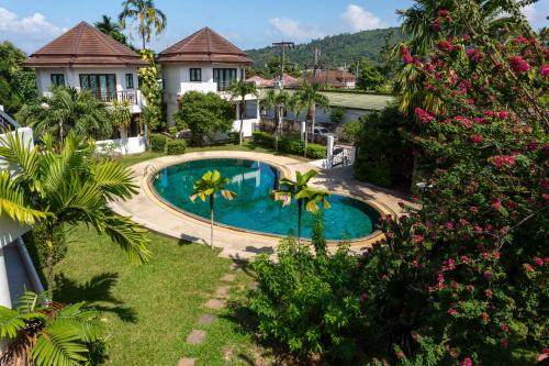 Design Pool Villa Resort-Style, Esrah Home in Koh Samui