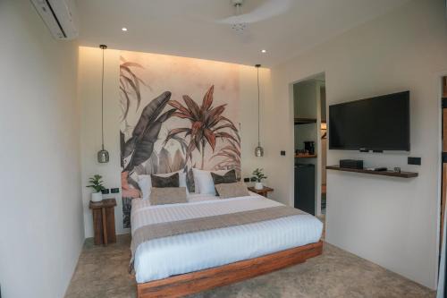 KAI BAE BALCONY Hills Bungalows Koh Chang in Ban Phai Bae