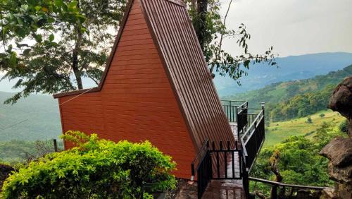 ภูชี้ฟ้าอินน์ รีสอร์ท Phucheefainn Resort