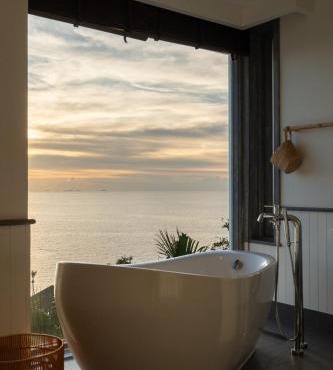 Luxury villa Seaview & Sunset 100m from the beach