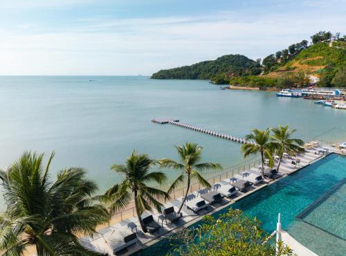 Hotel Tide Phuket Beachfront in Phuket