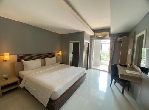 Green Hotel and Resort