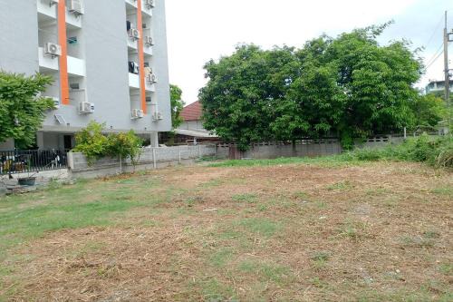 Na Nont Place