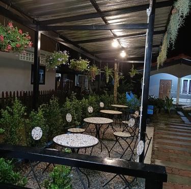 Mumzai House