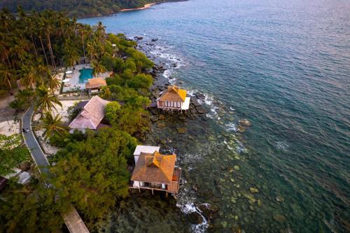 Full Moon Private Island in Kaoh Sdach