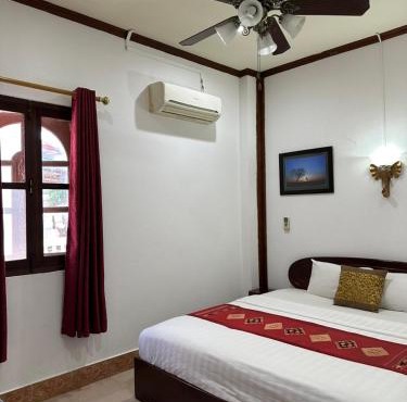Mano boutique sun shine in Luang Prabang