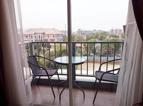 Seaview Secret with Wifi n Toproof Pool @ Bangsaen