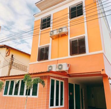Lomluang hostel&hotel in Nan